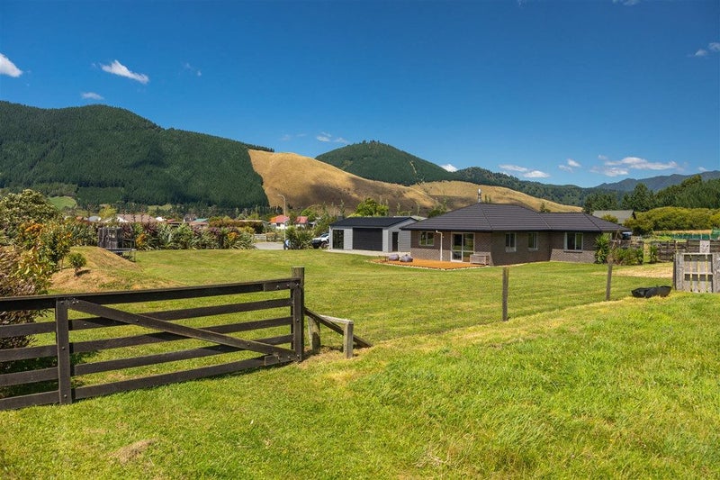 18 Robertson Mill Place, Rai Valley - Carousel 1