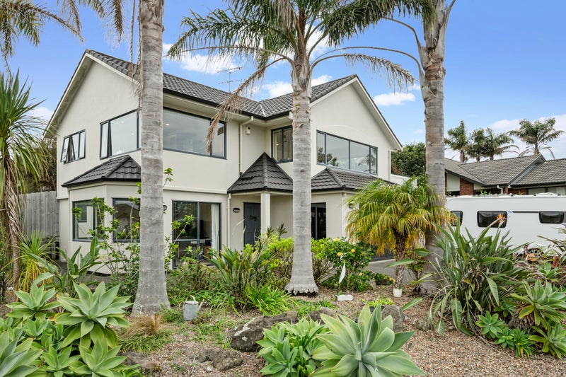 19 Rivervale Grove, Stanmore Bay, Whangaparaoa - Carousel 1