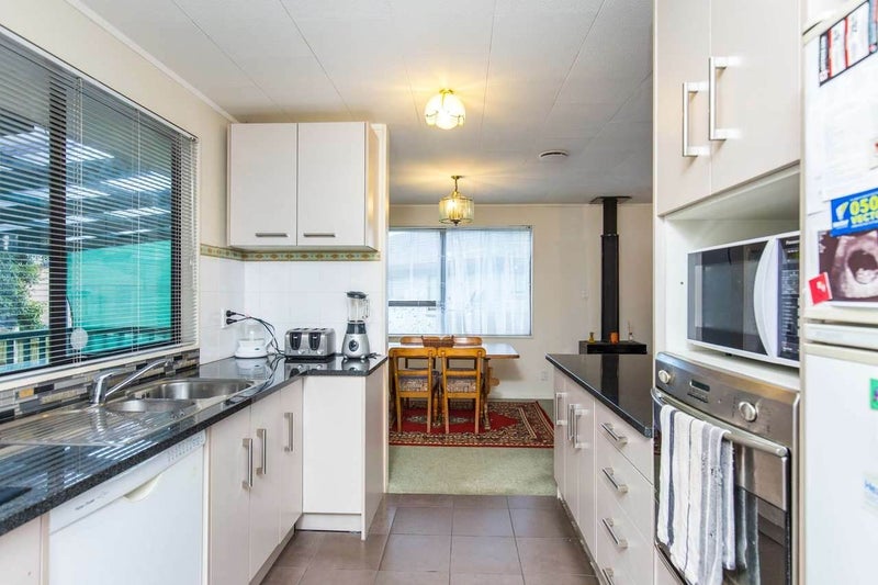 4 Flamingo Court, Goodwood Heights, Auckland - Carousel 2