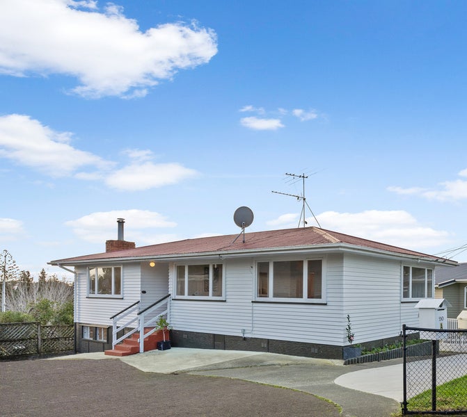 90 Methuen Road, New Windsor, Auckland - Carousel 1