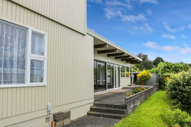 29 Magnolia Grove, Maungaraki, Lower Hutt - Carousel 13