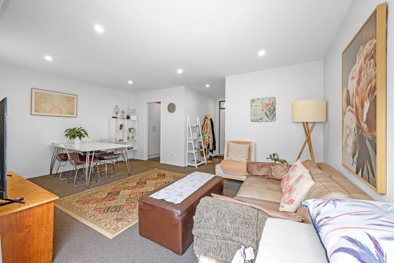 8/27 Cornwall Street, St Albans, Christchurch - Carousel 2