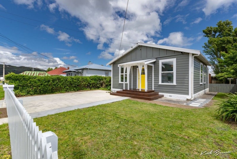 50 York Street, Moera, Lower Hutt - Carousel 1