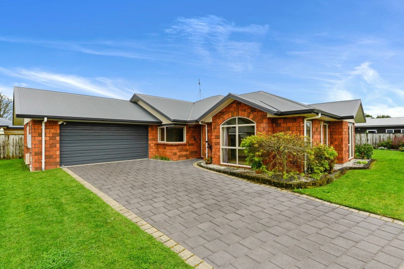 6 Taunton Court, Huntington, Hamilton - Carousel 1