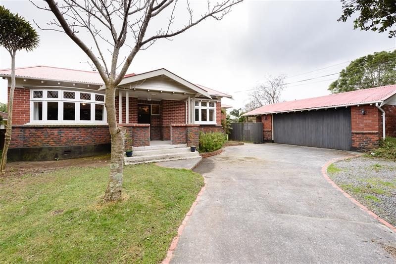 95 Pohutukawa Street, Woburn, Lower Hutt - Carousel 2