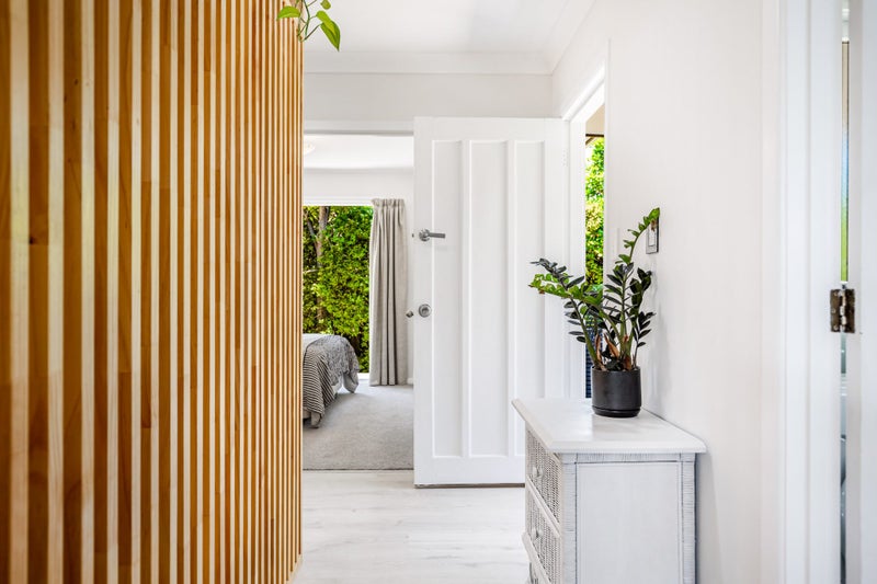 1B Titoki Street, Te Atatu Peninsula, Auckland - Carousel 1