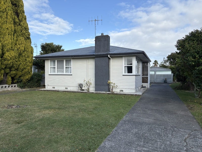 31 Oldham Avenue, Onekawa, Napier - Carousel 1