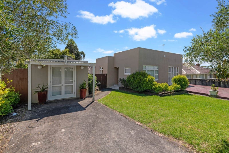 18 Waitemata Road, Hauraki, Auckland - Carousel 1