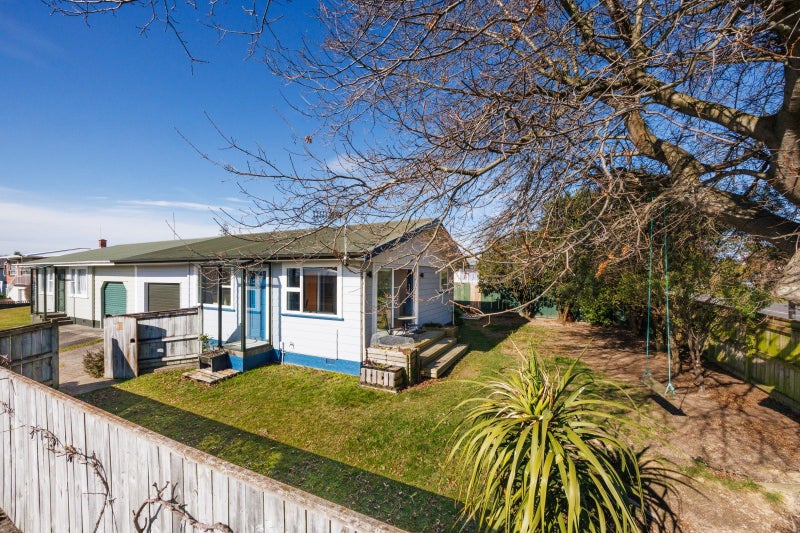 2 Lockhart Avenue, Milson, Palmerston North - Carousel 1