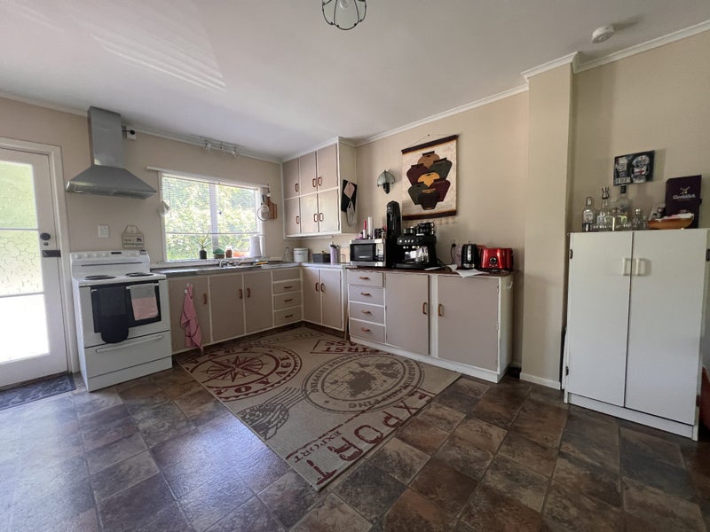 303B Waihi Road, Judea, Tauranga - Carousel 2