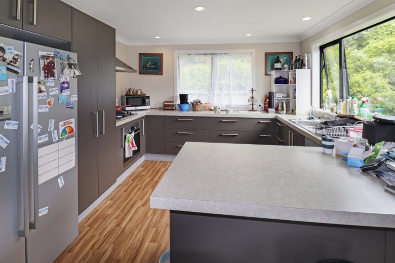 23B Cave Road, Houghton Bay, Wellington - Carousel 1