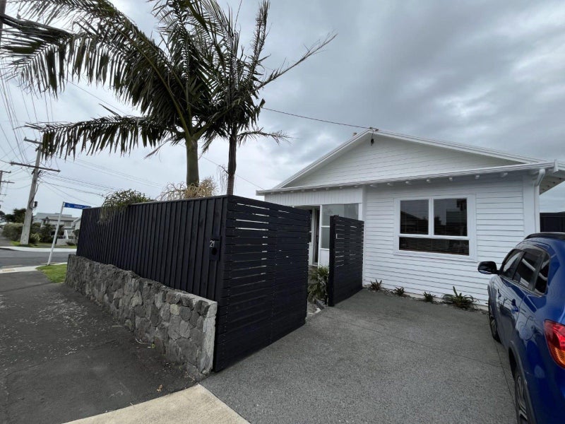 21 Belt Road, Moturoa, New Plymouth - Carousel 1