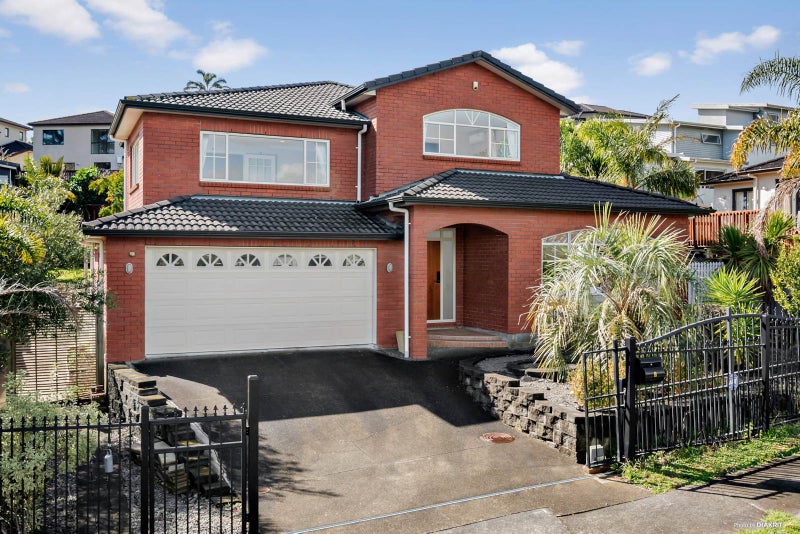 3 Lambir Place, Fairview Heights, Auckland - Carousel 1