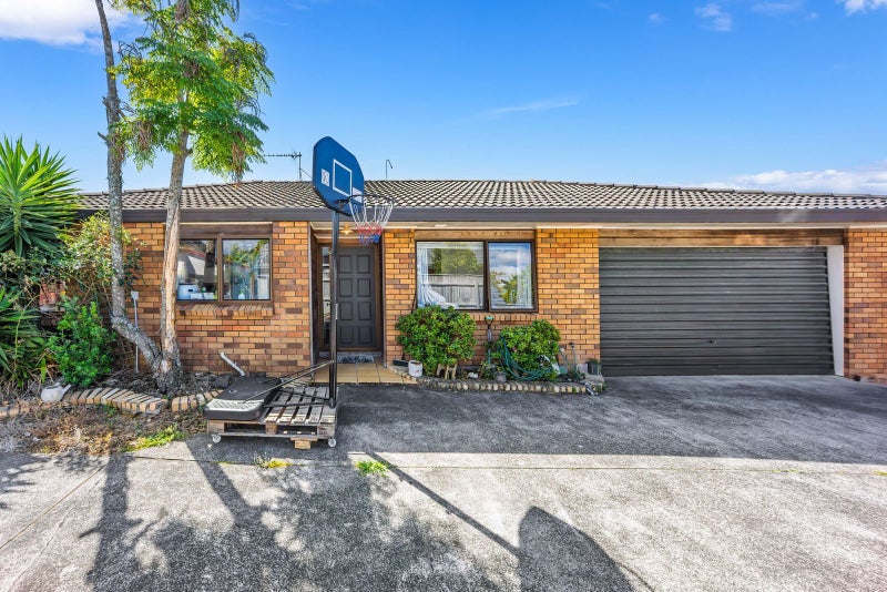 2/152 Whitford Road, Somerville, Manukau - Carousel 1