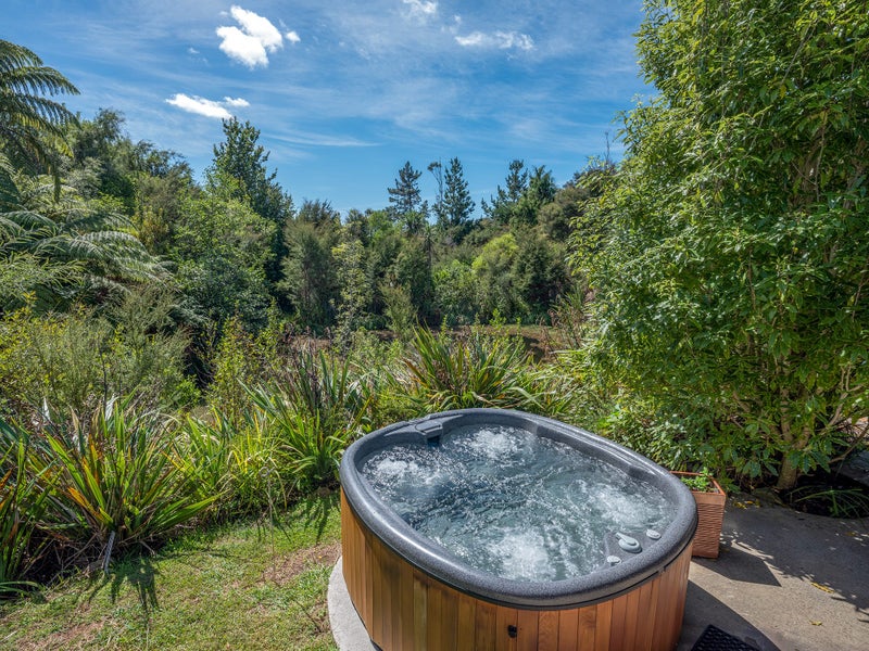 35 Onekaka Iron Works Road, Takaka - Carousel 1