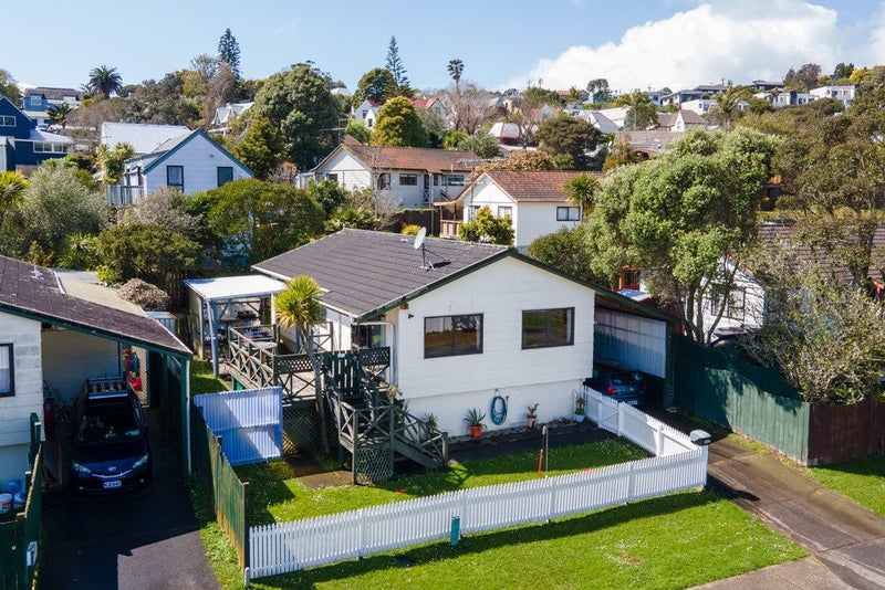 2/40 Gatman Street, Birkdale, Auckland - Carousel 1