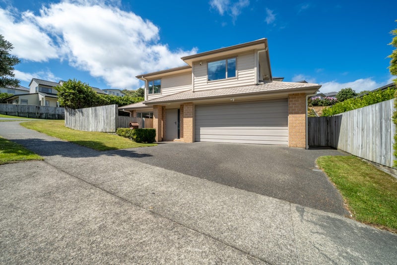 92 Amesbury Drive, Churton Park, Wellington - Carousel 2