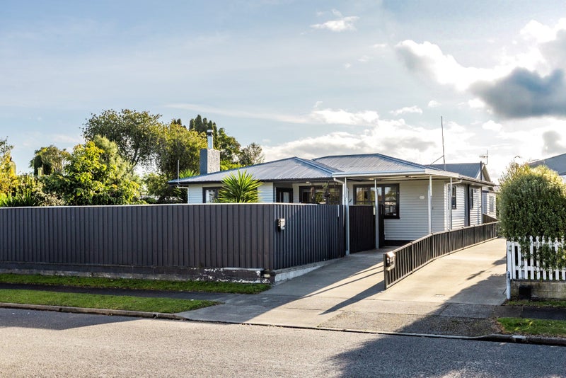 22 Arthur Hobson Avenue, Pirimai, Napier - Carousel 2