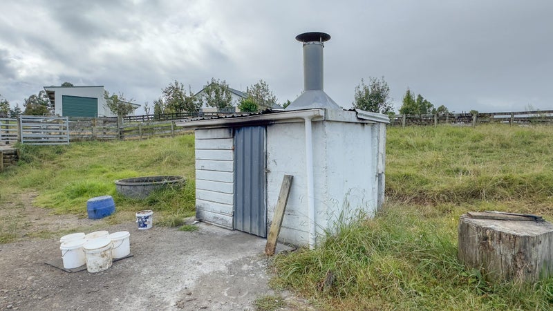 800 Tuhikaramea Road, Ngahinapouri, Hamilton - Carousel 48