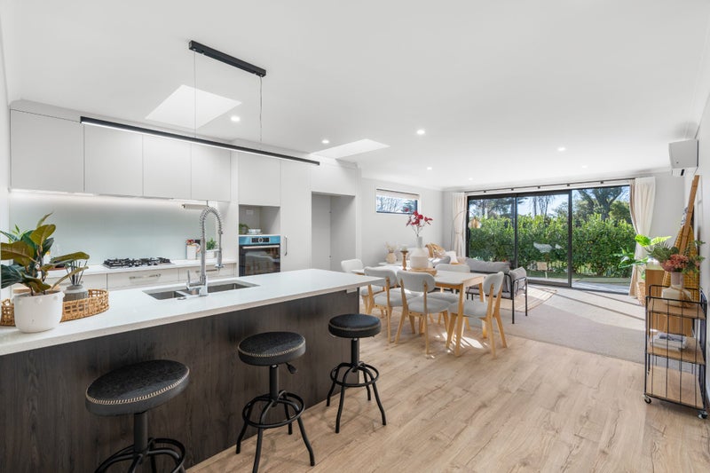 14 Horoeka Street, Avonhead, Christchurch - Carousel 2