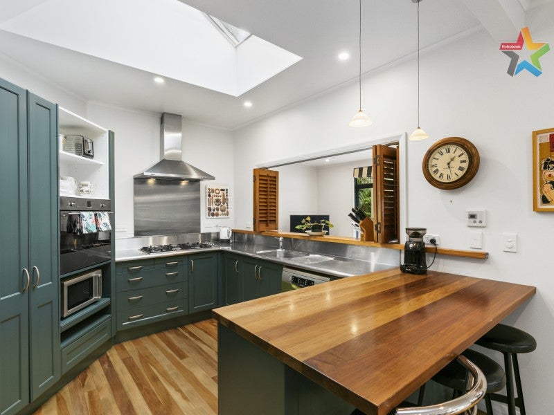 1 Huia Road, Days Bay, Lower Hutt - Carousel 2