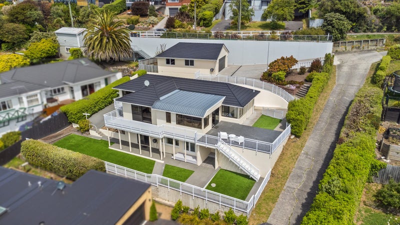 9 Muritai Terrace, Mount Pleasant, Christchurch - Carousel 1