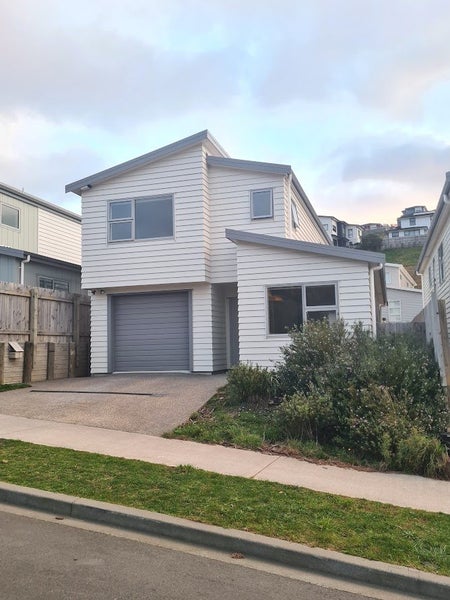 137 Amesbury Drive, Churton Park, Wellington - Carousel 1