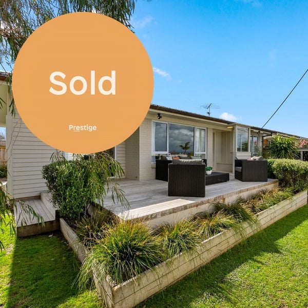 1/30 Montgomery Avenue, Rothesay Bay, Auckland - Carousel 1