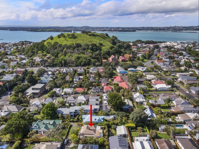 11 Mozeley Avenue, Devonport, Auckland - Carousel 2
