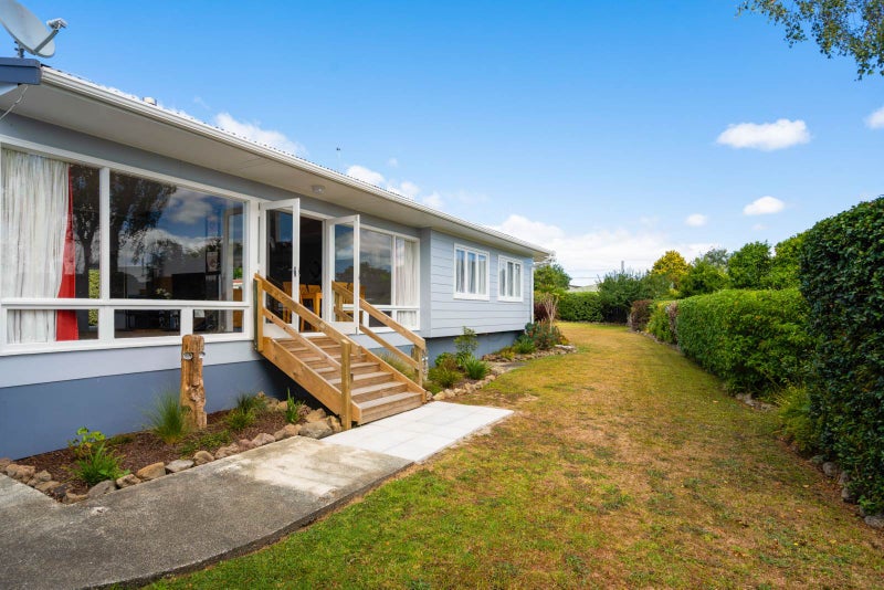 37 Otuhiwai Crescent, Tikipunga, Whangarei - Carousel 1