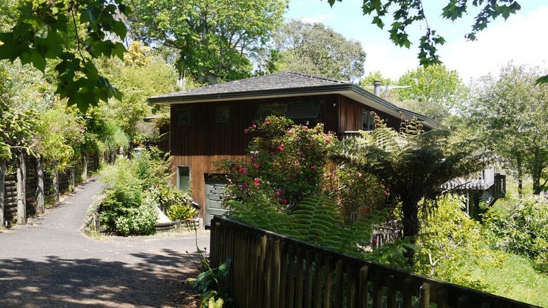 1008C East Coast Road, Fairview Heights, Auckland - Carousel 1