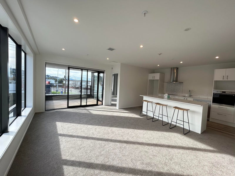 201/2 Onepu Road, Kilbirnie, Wellington - Carousel 1