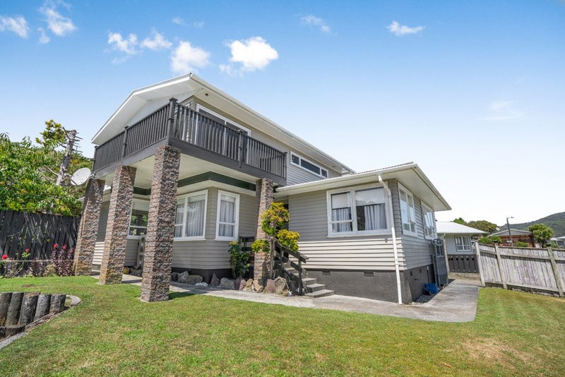 4 Manurewa Grove, Wainuiomata, Lower Hutt - Carousel 1