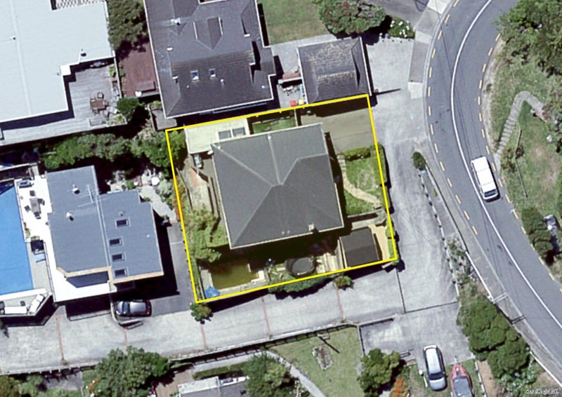 137 Seatoun Heights Road, Seatoun, Wellington - Carousel 19