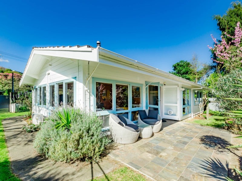 52 Tennis Court Road, Raumati South, Paraparaumu - Carousel 2