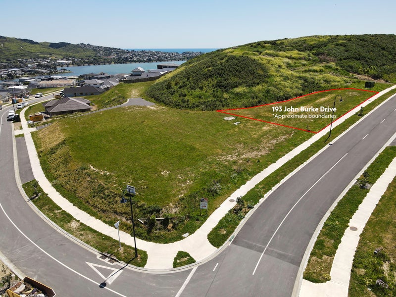 193 John Burke Drive, Aotea, Porirua - Carousel 1