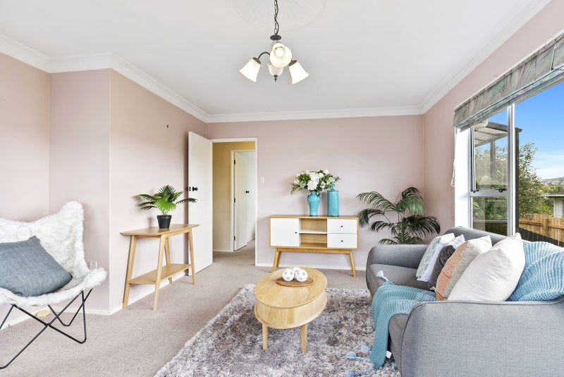 21A Colchester Crescent, Newlands, Wellington - Carousel 2