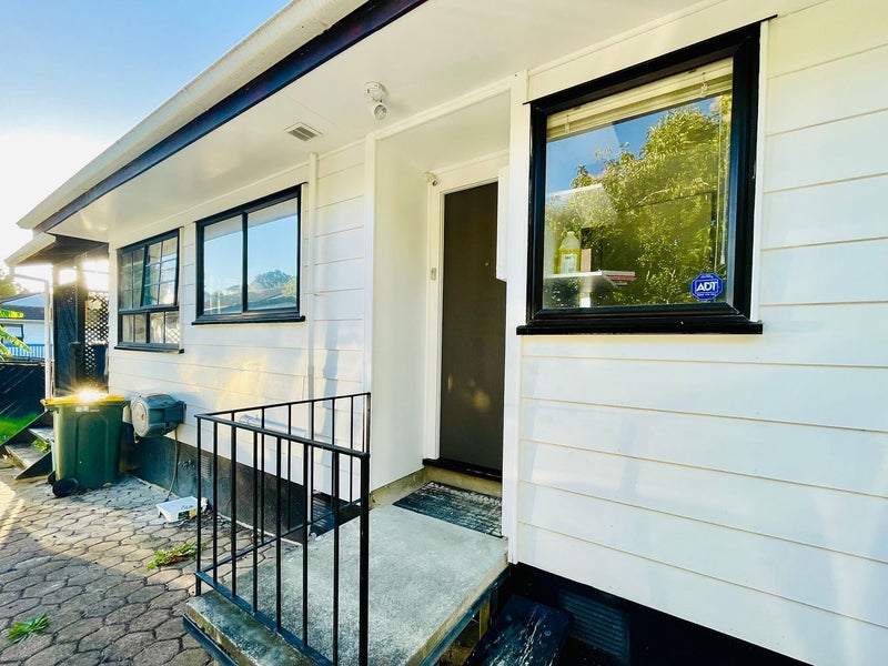 19 Santiago Crescent, Unsworth Heights, Auckland - Carousel 2