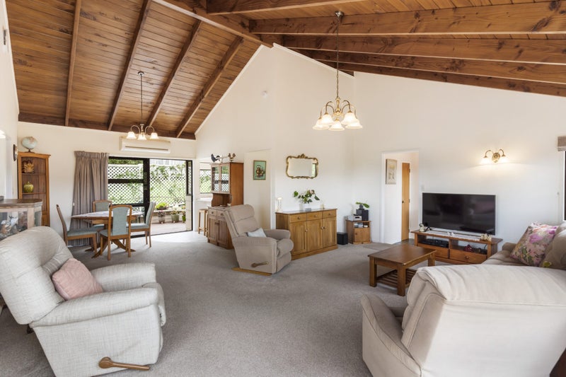 2/13 Mayall Avenue, Beach Haven, Auckland - Carousel 2