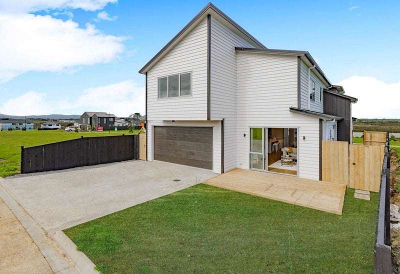 29 Emerald Avenue, Rosehill, Papakura - Carousel 23