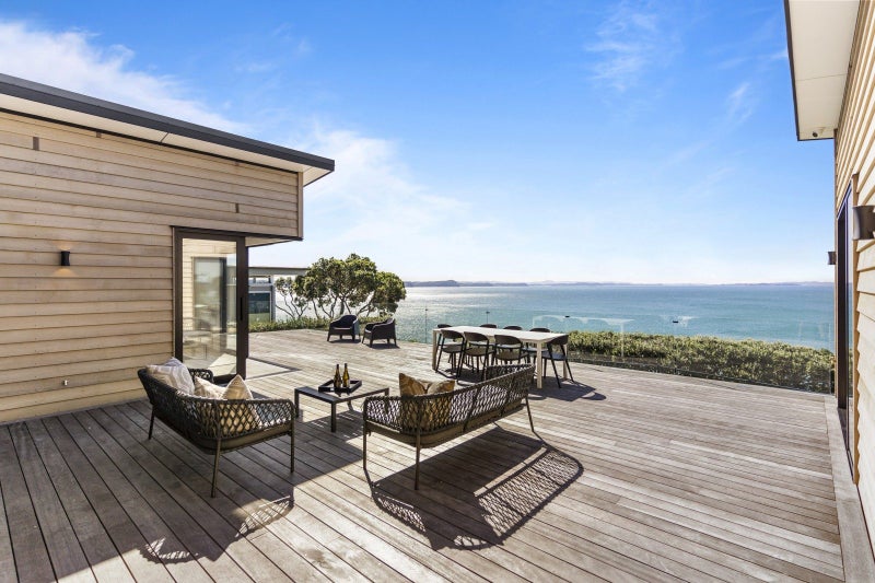 84 Ardern Avenue, Stanmore Bay, Whangaparaoa - Carousel 1