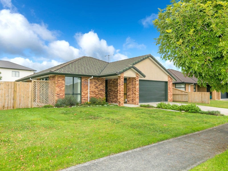 24 Parkside Drive, Huntington, Hamilton - Carousel 1