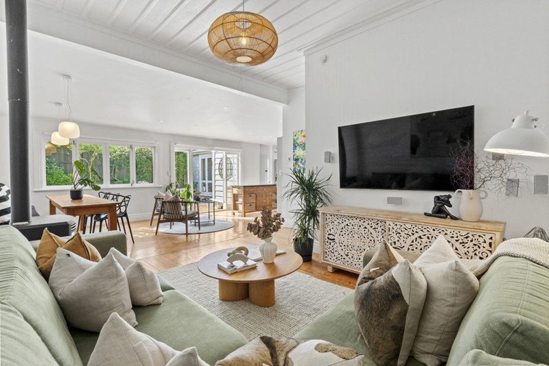 17 Owens Road, Devonport, Auckland - Carousel 2