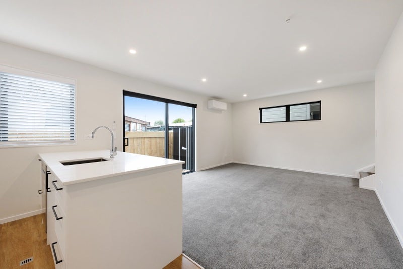 4/3 Best Street, Wainuiomata, Lower Hutt - Carousel 2