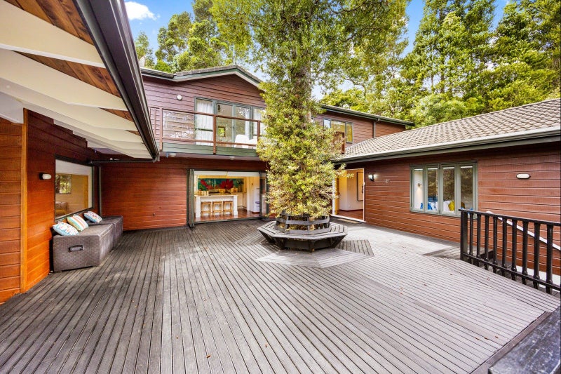 33 Treetops Way, Bayview, Auckland - Carousel 2