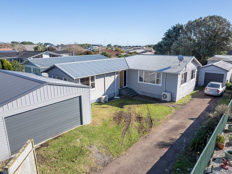 15 Bayly Street, Waitara, Waitara - Carousel 1