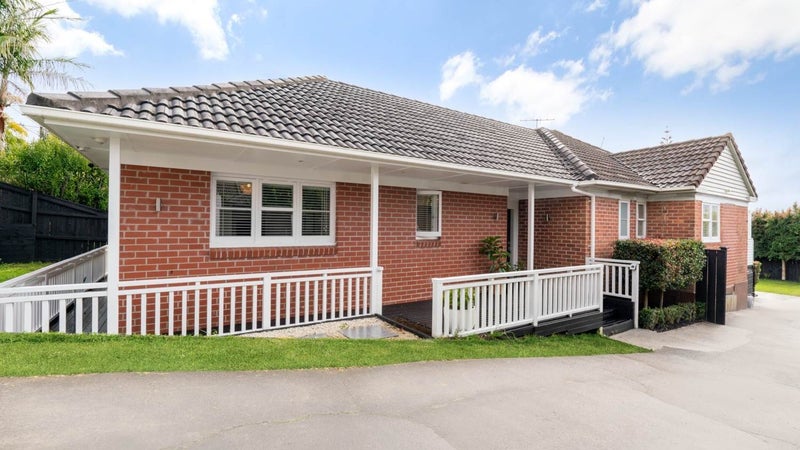 47 Waiohua Road, Greenlane, Auckland - Carousel 1