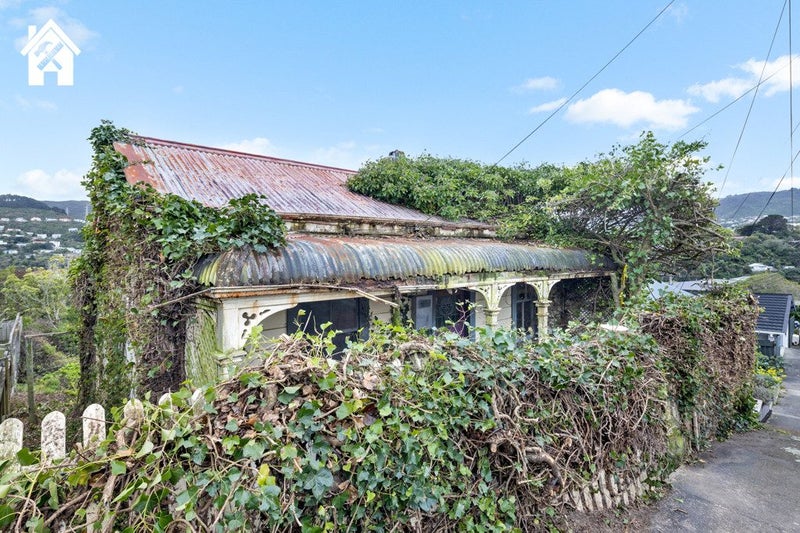 42 Hanover Street, Wadestown, Wellington - Carousel 1