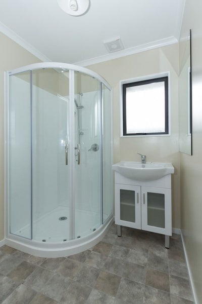 1/1 Bleakley Place, Hillcrest, Hamilton - Carousel 25