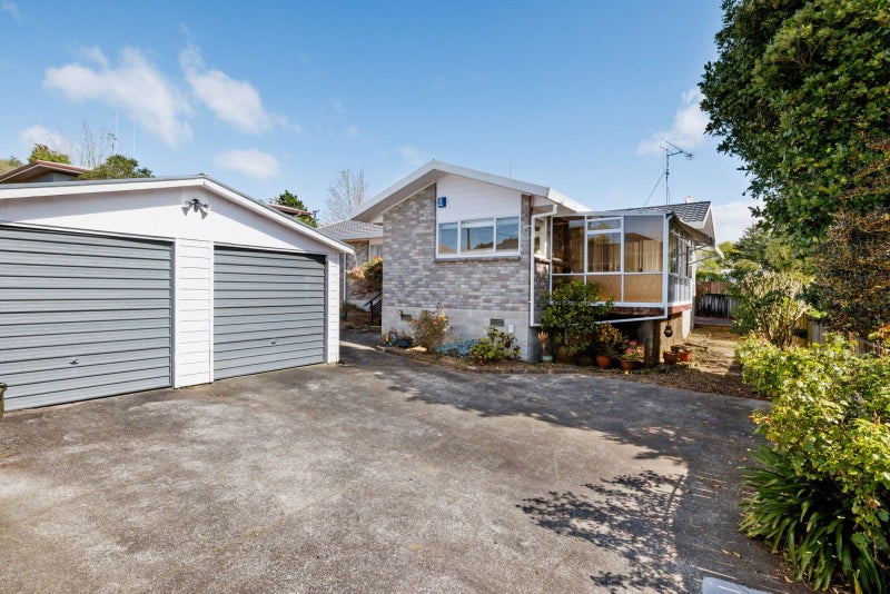 23A Mitcham Avenue, Forest Lake, Hamilton - Carousel 1